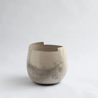 Ceramic - Cut medium vase - naked dark - STUDIONUDO