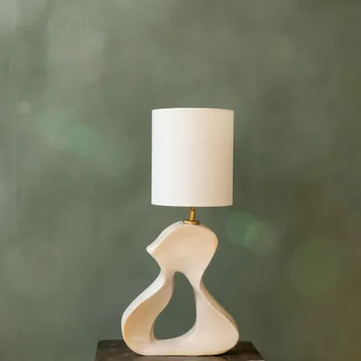 Lampes de table - Lampe de table en céramique faite main Mandy, blanc brillant, mer - STUDIO WILD ORANGE