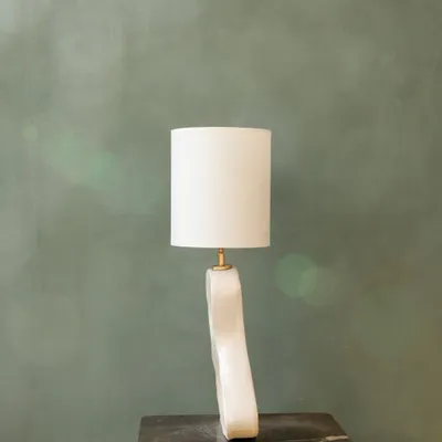 Lampes de table - Lampe de table en céramique faite main Mandy, blanc brillant, mer - STUDIO WILD ORANGE