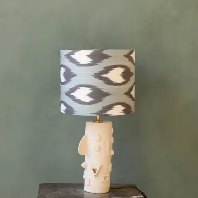 Lampes de table - Lampe en céramique fabriquée à la main Narizz, œuvre d'art unique - STUDIO WILD ORANGE