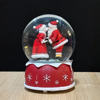 Other Christmas decorations - Musical Christmas Snow Globe – Santa & Mrs. Claus Kiss - BLUE STAR B.V.