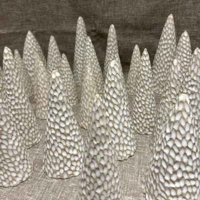 Décorations pour tables de Noël - Décoration de Noël - Sapin en grès blanc - LES POTERIES DE SWANE