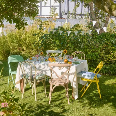 Chairs - Colourful folding chairs in metal - IB LAURSEN