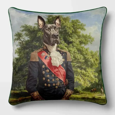 Linge - Bestiaire Aristocratique 5 (Le Général Dogue) — Housse Coussin Velours 45cm x 45cm - LAURE WELFLING - DJEBELI