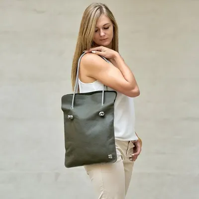 Bags and totes - SAC CUIR LISSE DIVINE VERT FORET  - MADE IN FRANCE - AMWA AND CO