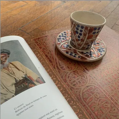 Assiettes de réception - Série de vaisselle DAHABI - TAKECAIRE