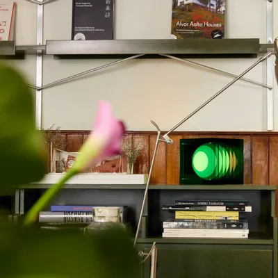 Lampes de bureau  - Lampe LOP petite carrée en acrylique vert - BANG