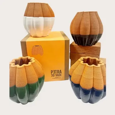 Vases - 3D PETRA BLACK enamelled clay - COMMON PLACE YOUR URBAN JUNGLE