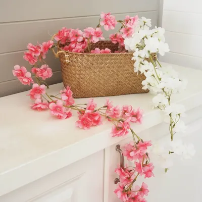 Floral decoration - Artificial apple blossom garland – 135 flowers – White and pink - LIGNE DÉCO