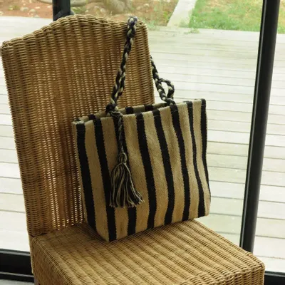 Bags and totes - LYDIA black jute bag - BAOBAB