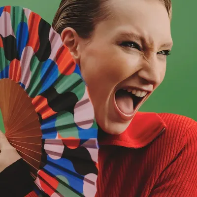 Apparel - Hand Fan ARCADIA - 23cm - Pink, Green and Red - A FAN OF