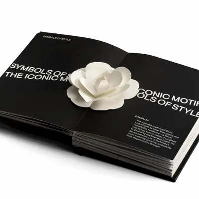 Objets de décoration - Fashion Unfolded - Pop-Up Chanel - NEW MAGS
