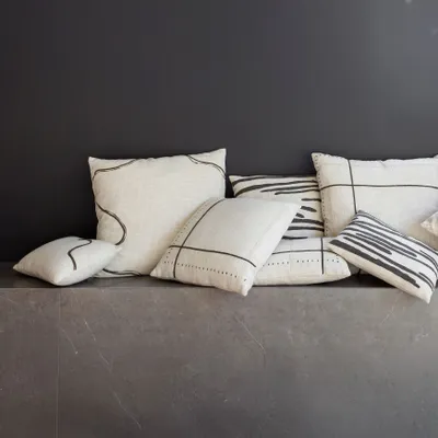 Comforters and pillows - Signature Pillows - DUMAE