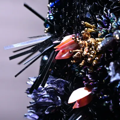 Sacs et cabas - Luminous Tide · Sculpture – Sac artistique 3D brodé à la main - LUMINANCE BY SIMON YAM