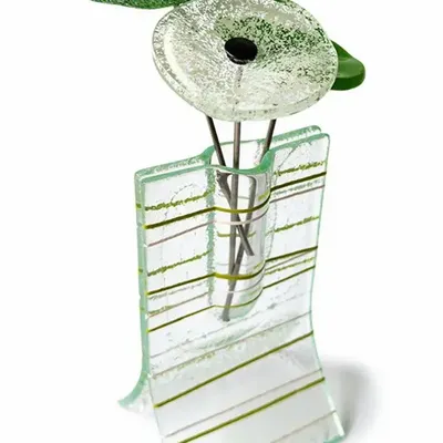 Vases - Petit vase transparent de 8 x 13 cm a rayures vert pomme et blanches, orné de 3 petites fleurs. - CARNEOL GLASS