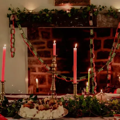 Nappes - Merlot and Pink Hue Tablecloth - TWIZZELL