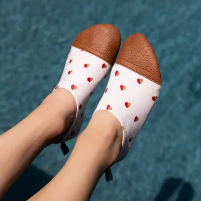 Chaussons et chaussures enfant - Chaussons souples tout terrain - Les Petits Coeurs Bicolores - LES PAS PETITS