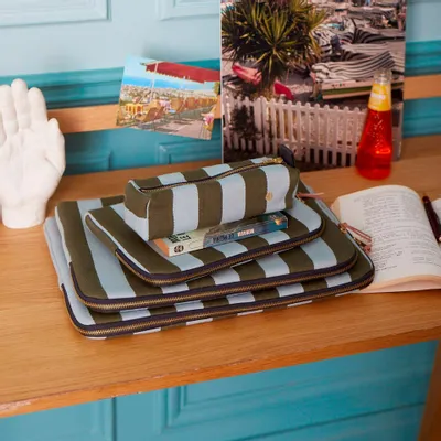 Pochettes - Housse ordinateur Rita 15/16"" Matcha 28 x 38 x 3 - LA CERISE SUR LE GATEAU