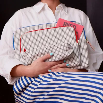 Clutches - Stylo iPad Case Rouge 19 X 26 X 3 - LA CERISE SUR LE GATEAU