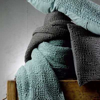 Bed linens - Tana Bed Throw Vert de gris 180 X 260 - MAISON VIVARAISE - SDE VIVARAISE WINKLER