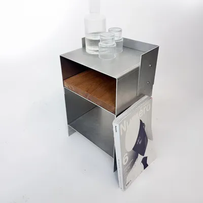 Tables pour hôtels - Table d'appoint en aluminium mat et bois de chêne - CASE STUDIOS