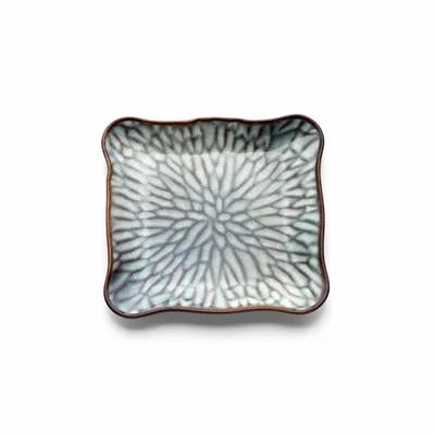 Assiettes au quotidien - L’Assiette Carrée Lotus Ice - Fleur Grise - M - BAZAR BIZAR LIVING