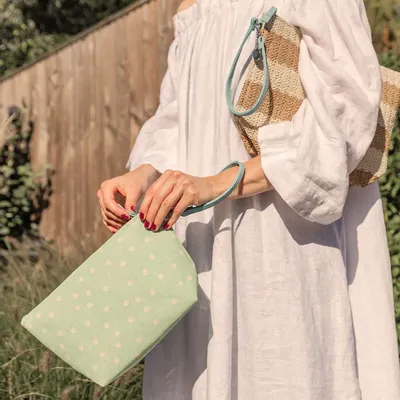 Bags and totes - CARRY - Bags - HANDED BY