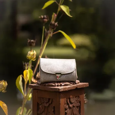 Leather goods - Royal Glitter Leather Wallet - LA CARTABLIÈRE