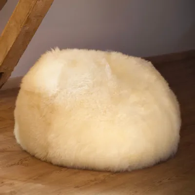 Ottomans - Pear-shaped sheepskin puff - ECUIRA