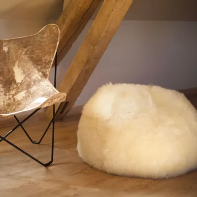 Poufs - Pouf poire - Peau de mouton - ECUIRA