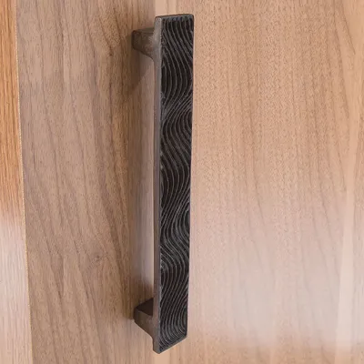 Quincaillerie d'art revêtement - ONDES Poignée de tirage - OBJET INSOLITE