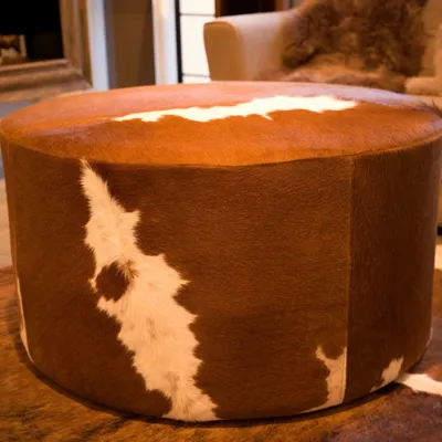 Poufs - Grand pouf circulaire en peau de vache - ECUIRA