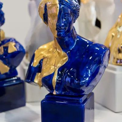 Sculptures, statuettes et miniatures - Buste d’Aphrodite – Porcelaine avec coulée d’or - PORCELLANE SBORDONE