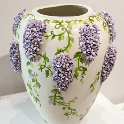 Vases - Vase en porcelaine à décor de glycine en relief - PORCELLANE SBORDONE