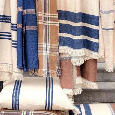 Plaids - THE INDIGO STRIPE Pillow covers, pièces de lin and coverlets - LIBECO HOME