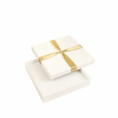 Gifts - Off-white cardboard necklace box, satin-look ribbon bow - LAVAL 1878