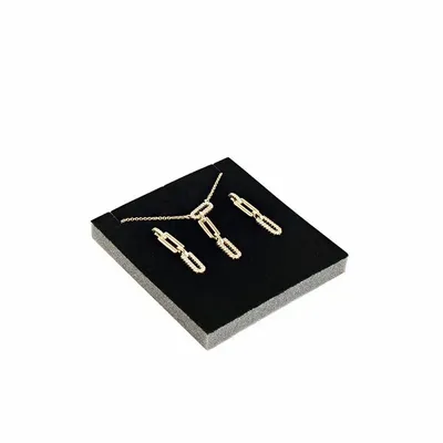 Gifts - Black synthetic foam for cardboard boxes, 8 x 8cm - LAVAL 1878