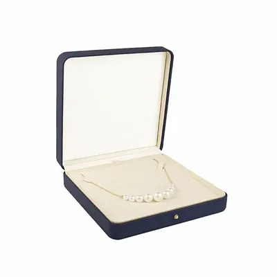 Cadeaux - Ecrin collier gainé synthétique bleu marine, aspect satiné - LAVAL 1878