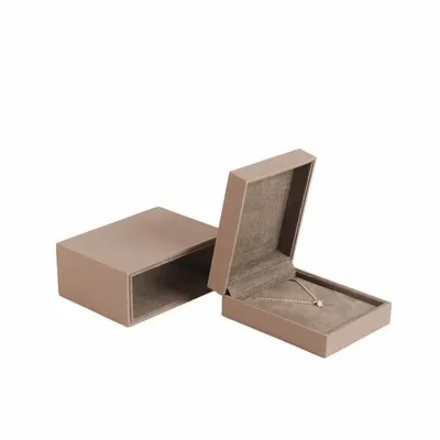 Cadeaux - Écrin B.O./pendentif synthétique aspect gommé taupe, étui assorti - LAVAL 1878