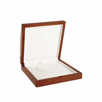 Gifts - High-gloss varnished beechwood necklace case, light brown - LAVAL 1878