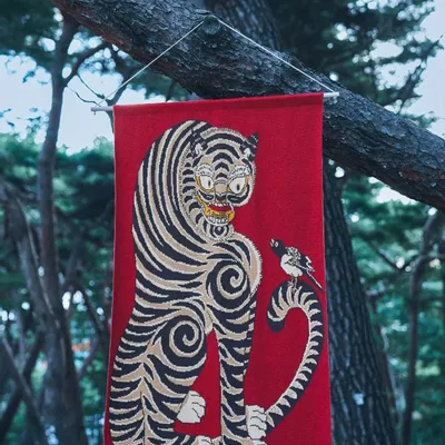 Tissus - Tiger and Magpie(Burgundy) - BON`EE(LIVING ART BRAND)