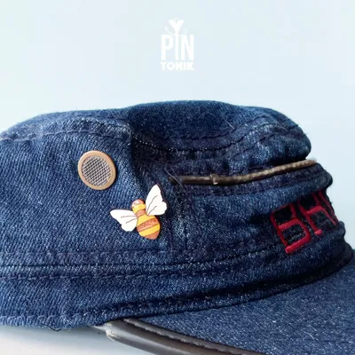 Jewelry - Bumble Bee Wooden Pin - PINTONIK