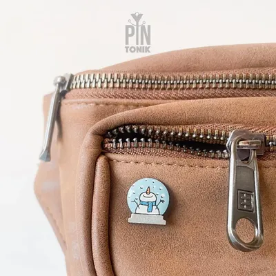 Jewelry - Fun Snowman Collar Pin - Christmas Holidays Brooch - Festive Winter Snowglobe Jewelry - Ita Bag Pin - PINTONIK