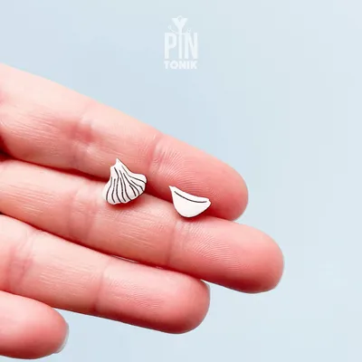 Jewelry - Garlic Stud Earrings - Mismatched Miniature Food Jewelry - PINTONIK