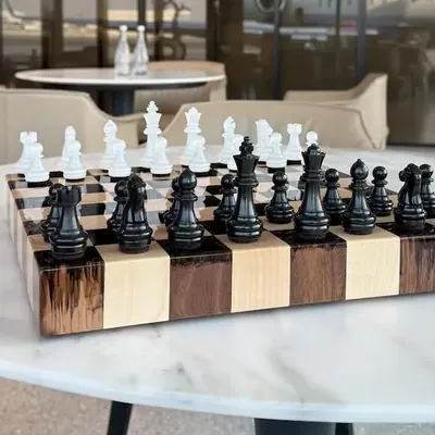 Objets personnalisables - Échiquier bois et résine - MEUBLES THOURET