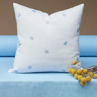 Comforters and pillows - Embroidered linen pillow cover | PRATOLINE Light Blue - GIARDINO SEGRETO
