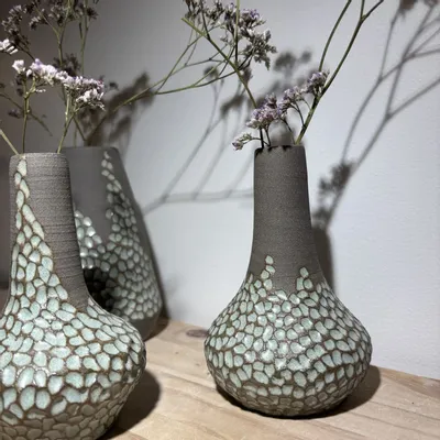 Poterie - Lot de 3 soliflores en grès blanc émaillé - LES POTERIES DE SWANE