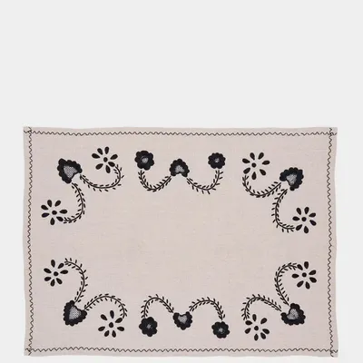 Table linen - Hand-Embroidered Viana Linen with Embroidery Placemat and Napkin Set - HOUSE OF CAPRICORN