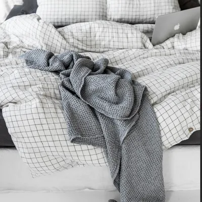 Throw blankets - Linen waffle throw blanket in Light gray - MAGICLINEN