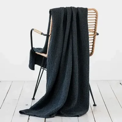 Throw blankets - Linen waffle throw blanket in Dark gray - MAGICLINEN